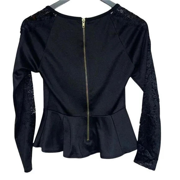 AKIRA Red Label Chicago Black Lace Peplum Back Zip Blouse Shirt Size Medium - Picture 3 of 6